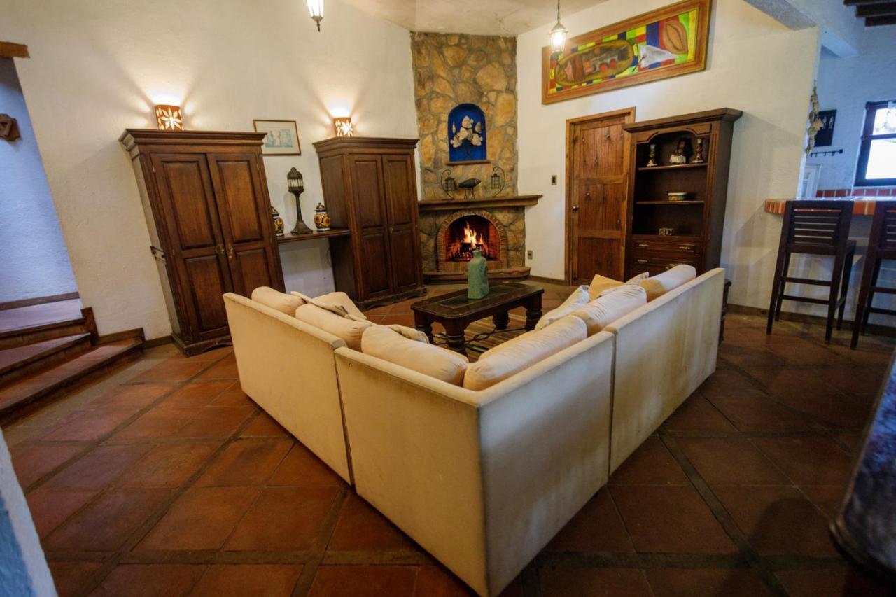 Lago Sol Hotel & Suites Tzintzuntzán Eksteriør bilde