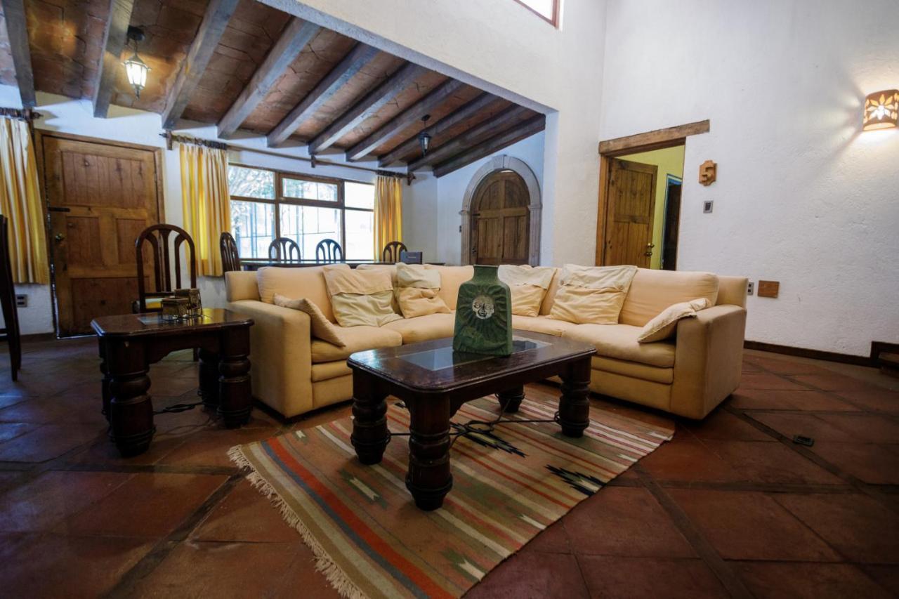 Lago Sol Hotel & Suites Tzintzuntzán Eksteriør bilde