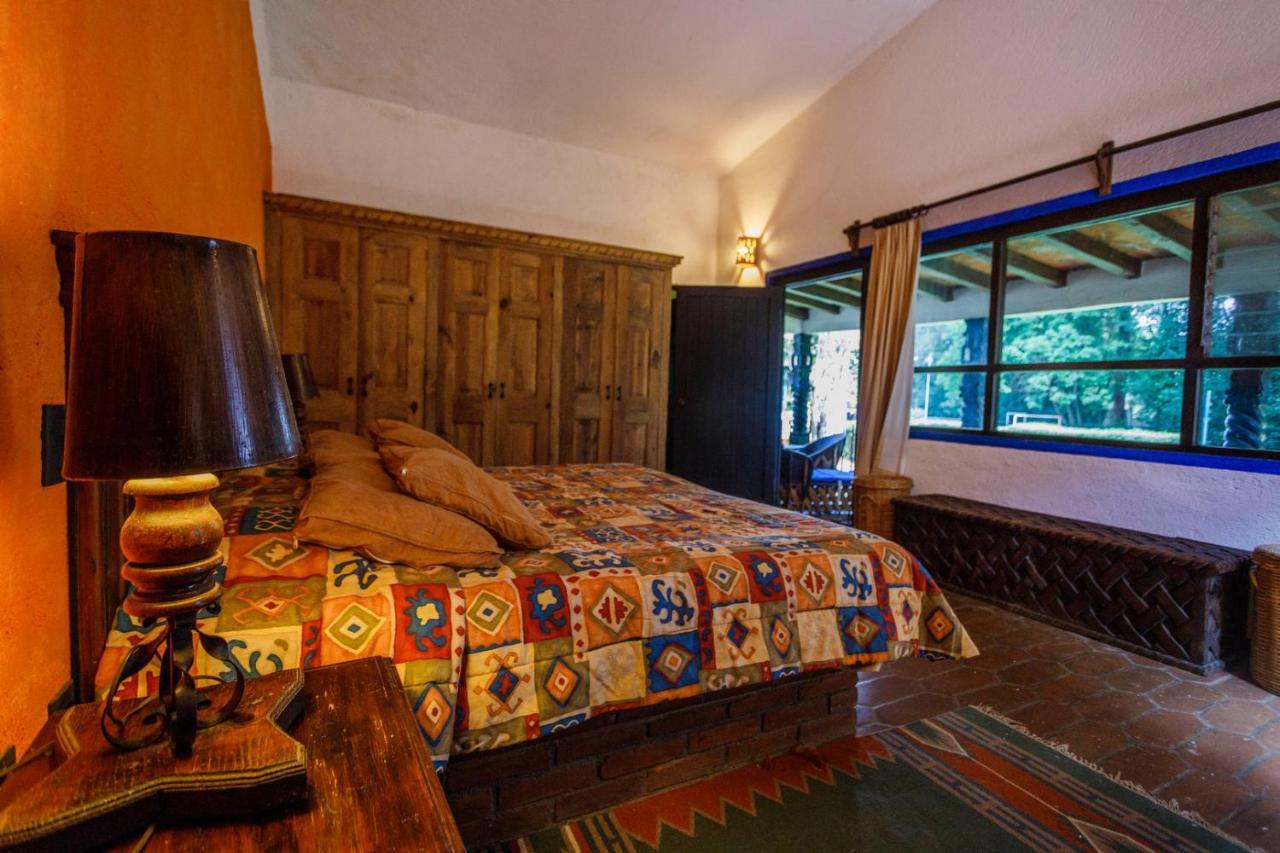 Lago Sol Hotel & Suites Tzintzuntzán Eksteriør bilde